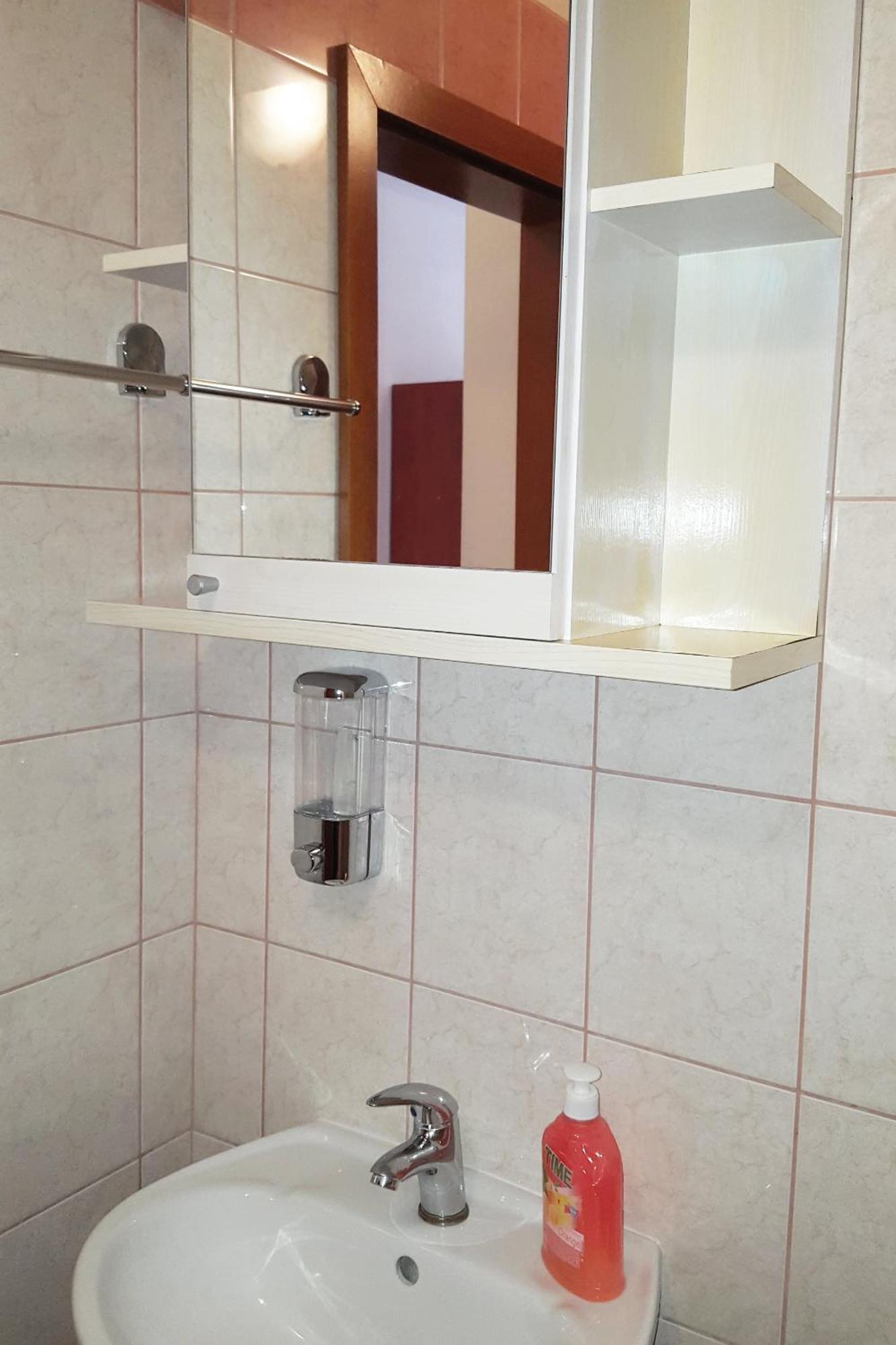 Apartments With A Parking Space Gradac, Makarska - 11332 Gradac  Bilik gambar